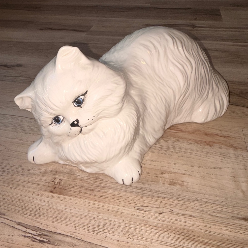 Vtg Large Life Size White Ceramic Persian Cat Figurine Blue Eyes 16.5" Laying